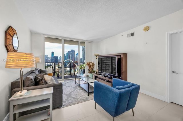 1750 N Bayshore Drive 3310, Miami, FL 33132