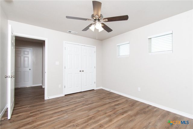 2361 S Wall Street A, Belton, TX 76513