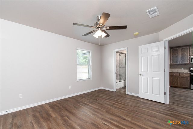 2361 S Wall Street A, Belton, TX 76513