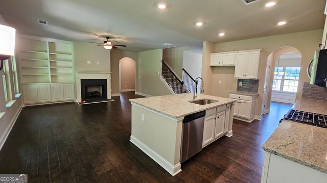 1006 Lakeview Oaks Court 24-B, Grayson, GA 30017