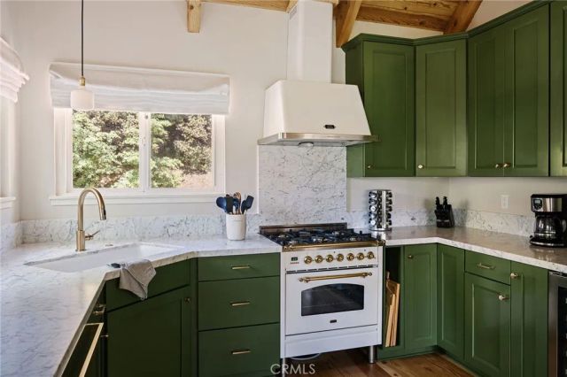 27363 Elmwood Drive, Lake Arrowhead, CA 92352