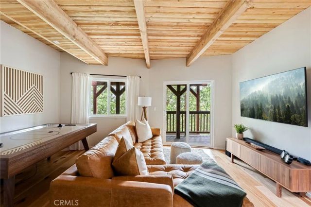 27363 Elmwood Drive, Lake Arrowhead, CA 92352