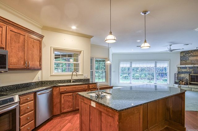 3 Excelso Lane, Hot Springs Village, AR 71909