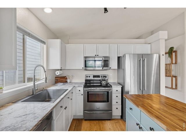9712 Queenscliffe Dr, Highlands Ranch, CO 80130