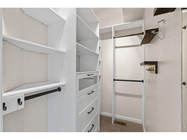 9712 Queenscliffe Dr, Highlands Ranch, CO 80130