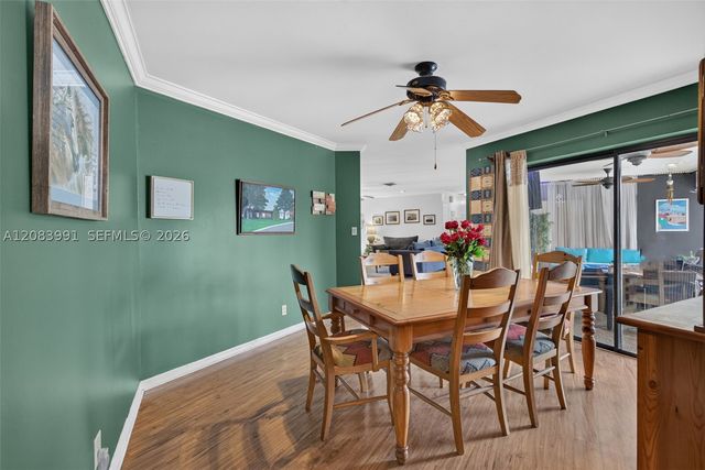 9880 SW 1st St, Plantation, FL 33324