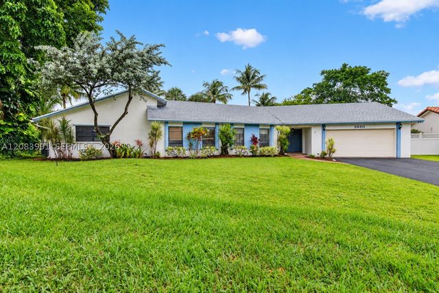 9880 SW 1st St, Plantation, FL 33324