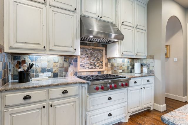 640 Clearwater Drive, Irving, TX 75039