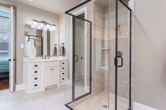 640 Clearwater Drive, Irving, TX 75039