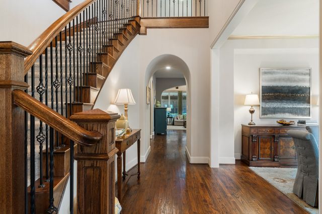 640 Clearwater Drive, Irving, TX 75039