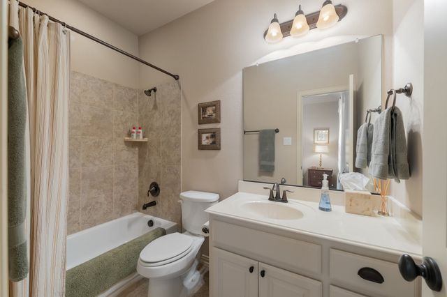 640 Clearwater Drive, Irving, TX 75039