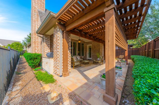 640 Clearwater Drive, Irving, TX 75039