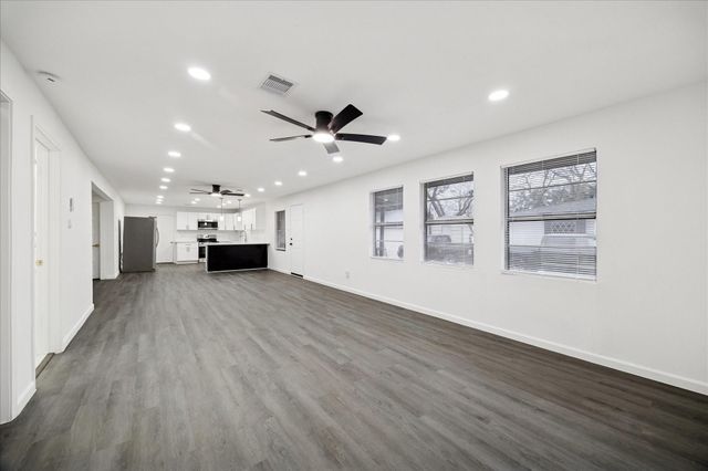 1500 Harvard Street, Baytown, TX 77520