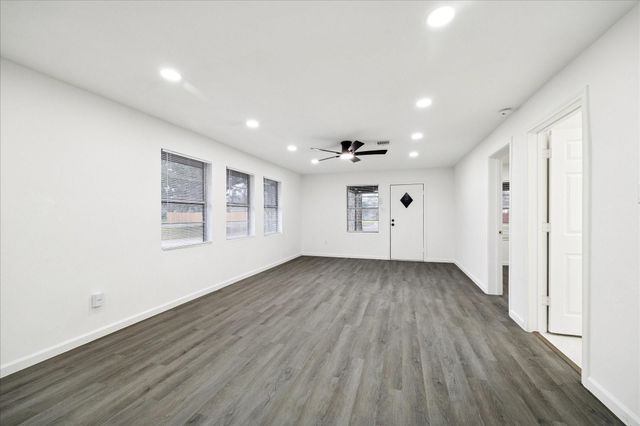 1500 Harvard Street, Baytown, TX 77520