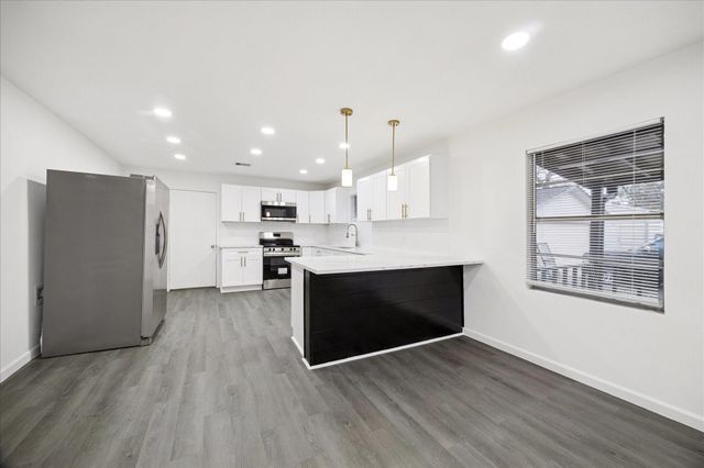 1500 Harvard Street, Baytown, TX 77520