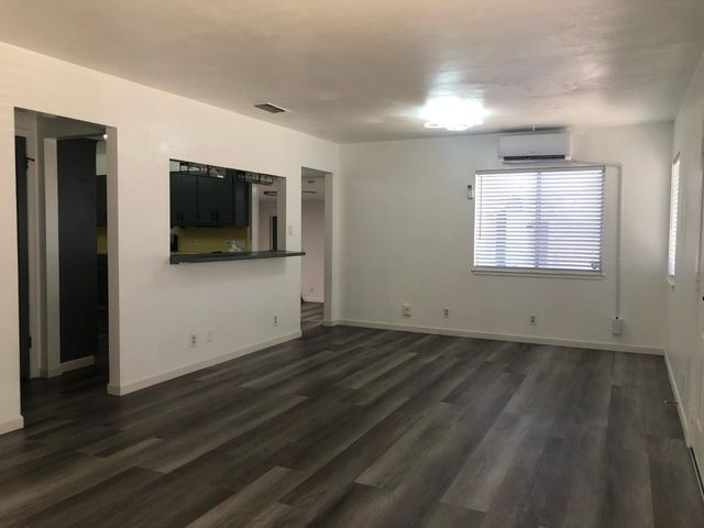 2201 Edgewater Rd, Sacramento, CA 95815