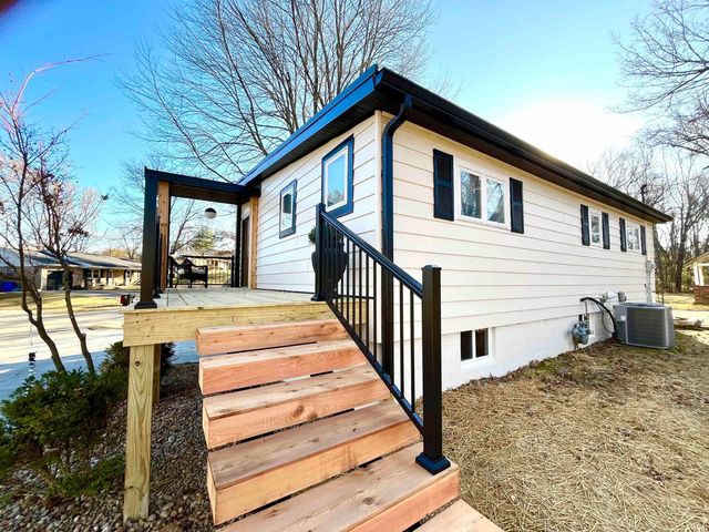 706 Rose Drive, Newburgh, IN 47630