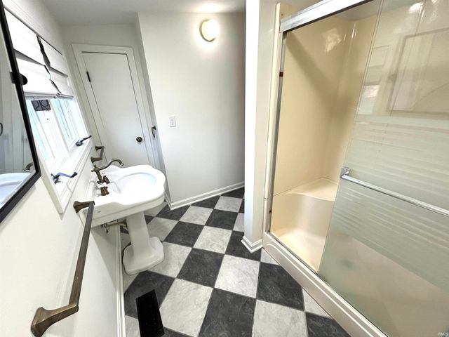 706 Rose Drive, Newburgh, IN 47630