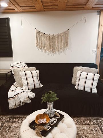 706 Rose Drive, Newburgh, IN 47630