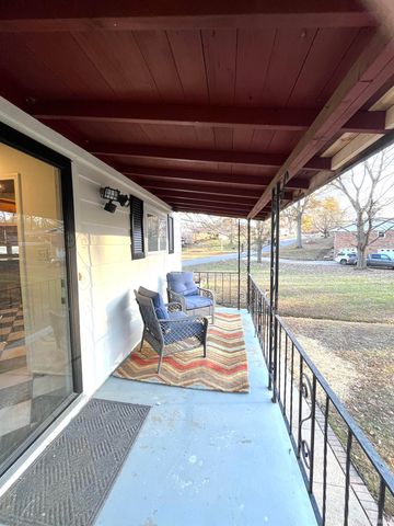 706 Rose Drive, Newburgh, IN 47630