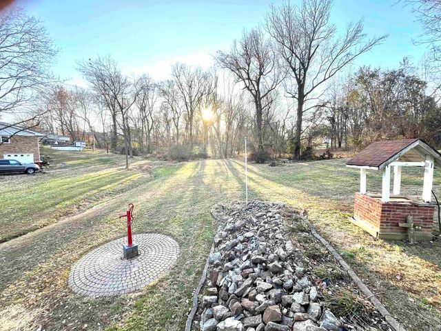 706 Rose Drive, Newburgh, IN 47630