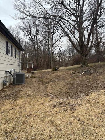 706 Rose Drive, Newburgh, IN 47630
