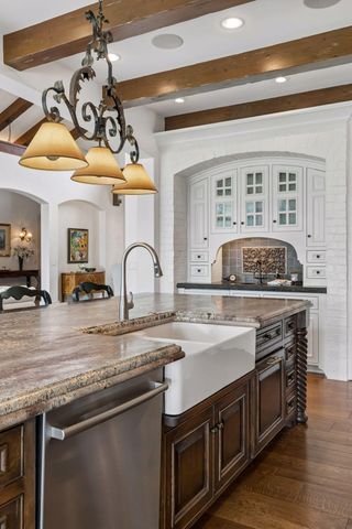 465 Spring Hill Road, Wayzata, MN 55391