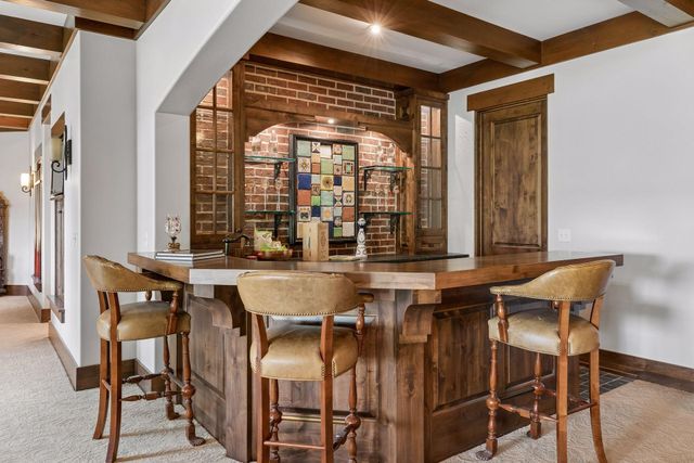 465 Spring Hill Road, Wayzata, MN 55391