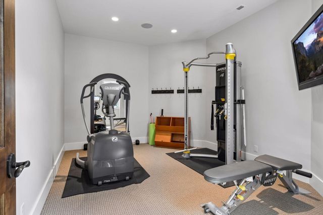 465 Spring Hill Road, Wayzata, MN 55391