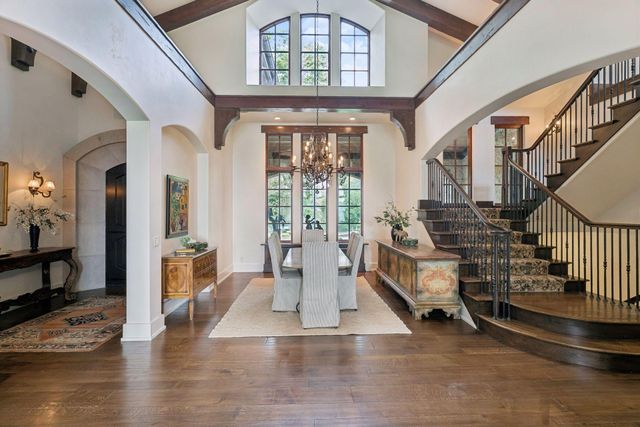 465 Spring Hill Road, Wayzata, MN 55391