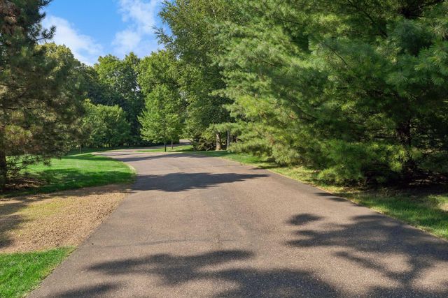 465 Spring Hill Road, Wayzata, MN 55391