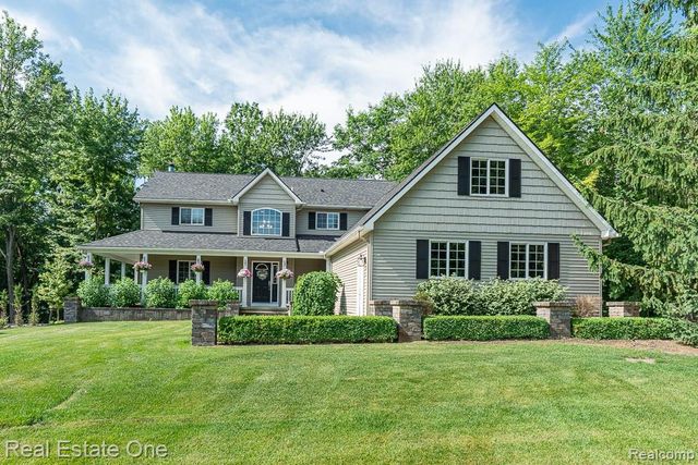 2691 Fox Cove, Addison Township, MI 48370