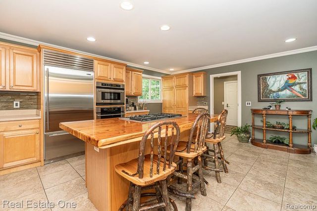 2691 Fox Cove, Addison Township, MI 48370