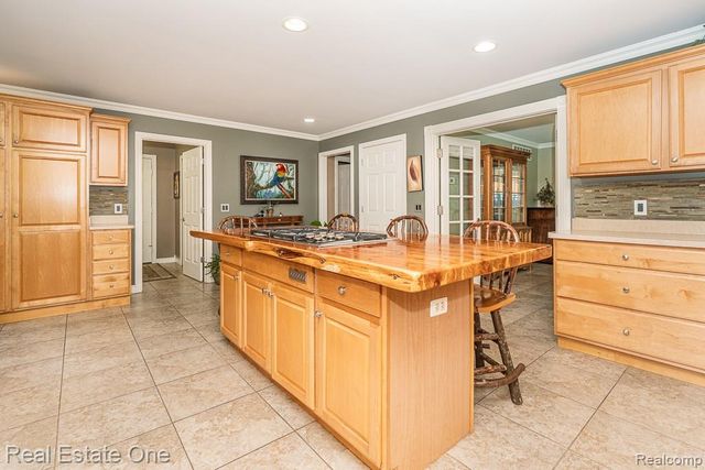 2691 Fox Cove, Addison Township, MI 48370