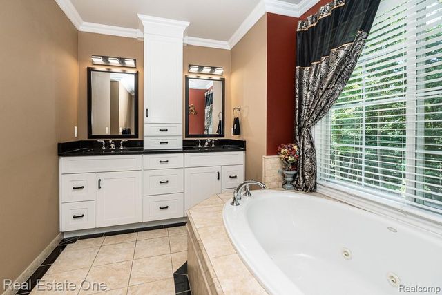 2691 Fox Cove, Addison Township, MI 48370