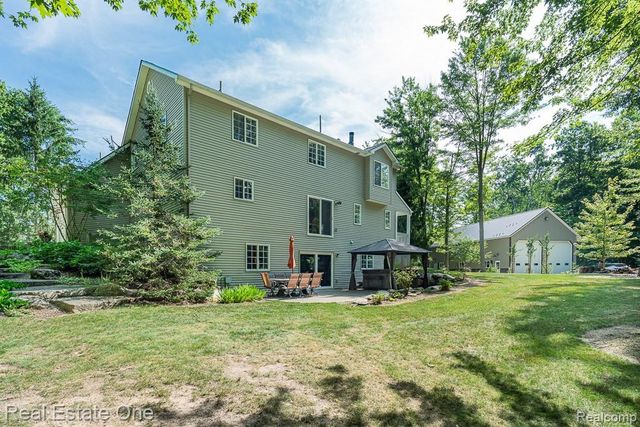 2691 Fox Cove, Addison Township, MI 48370