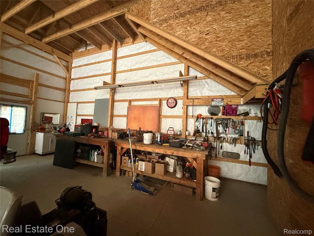 2691 Fox Cove, Addison Township, MI 48370