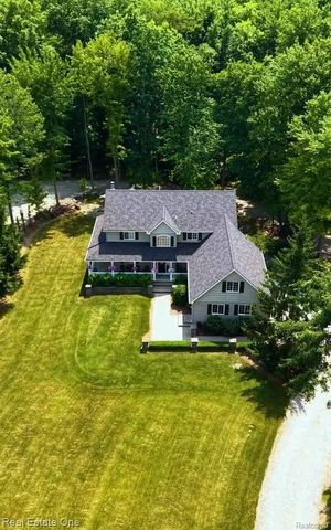 2691 Fox Cove, Addison Township, MI 48370