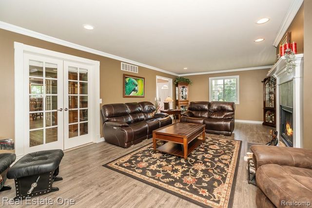 2691 Fox Cove, Addison Township, MI 48370