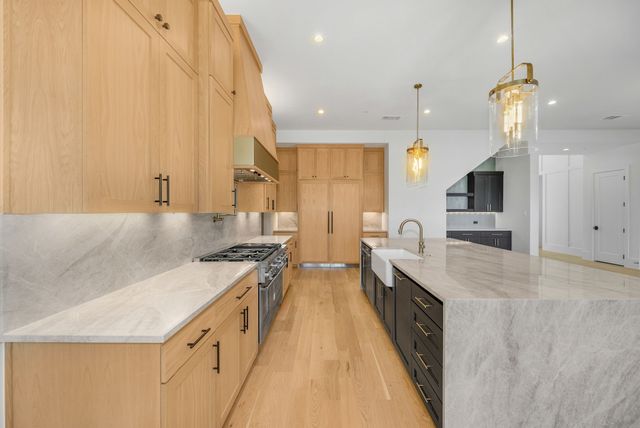 940 Healey Drive, Fairview, TX 75069