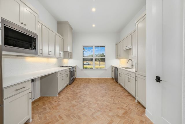 940 Healey Drive, Fairview, TX 75069