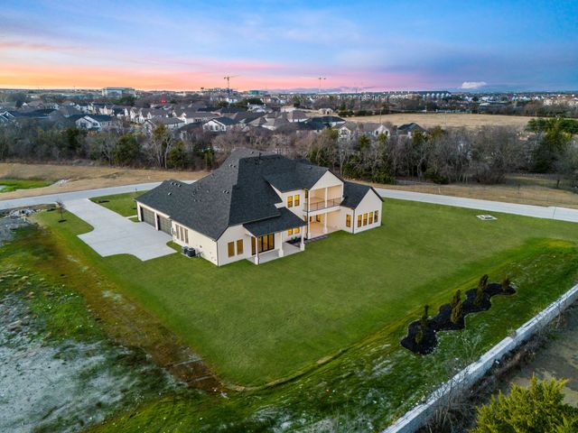 940 Healey Drive, Fairview, TX 75069