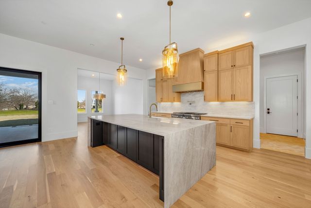 940 Healey Drive, Fairview, TX 75069