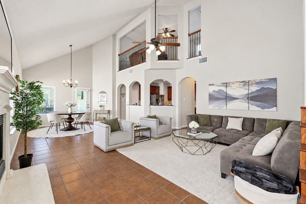 1624 Sea Pines Drive, Savannah, TX 76227 — photo 2
