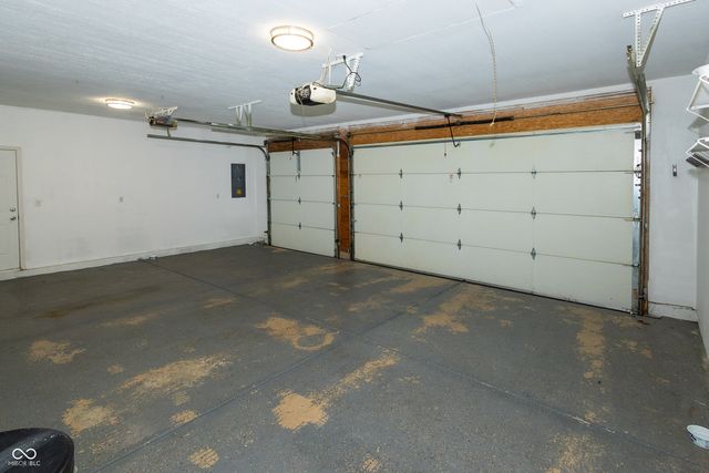 8275 Locke Circle, Avon, IN 46123