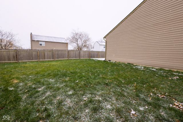 8275 Locke Circle, Avon, IN 46123