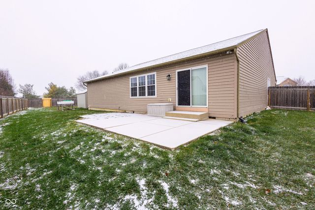 8275 Locke Circle, Avon, IN 46123