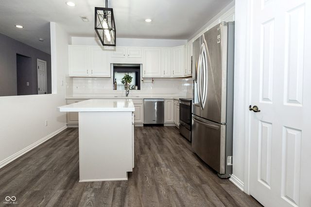 8275 Locke Circle, Avon, IN 46123