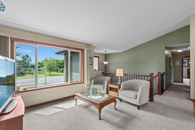 1050 Mallard Street NE, Hanover, MN 55341