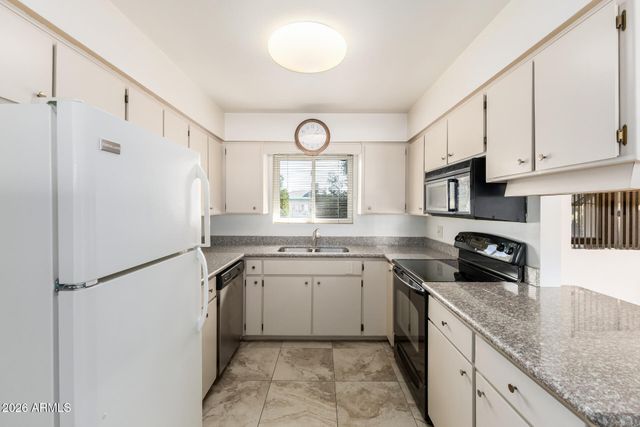 5345 E DALLAS Street, Mesa, AZ 85205